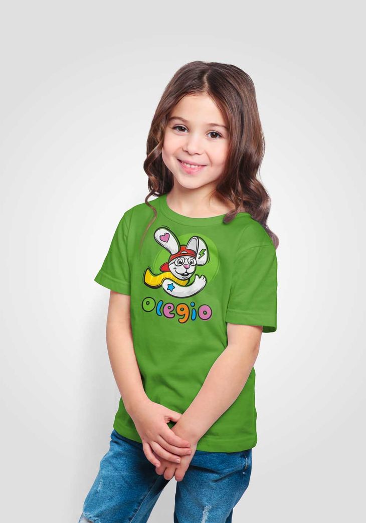 Логотип бренда детских тату Olegio на одежде